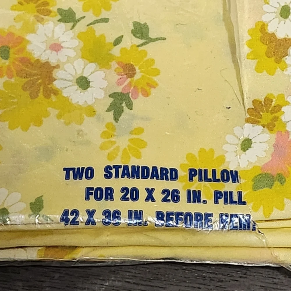 PACIFIC Miracle Pillow Cases Standard Yellow Floral Vintage 2pc Cottagecore 70s